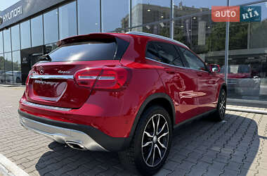 Позашляховик / Кросовер Mercedes-Benz GLA-Class 2015 в 