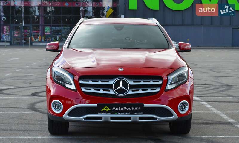 Внедорожник / Кроссовер Mercedes-Benz GLA-Class 2018 в Киеве