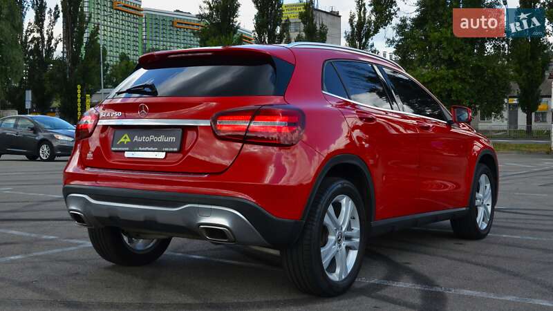 Внедорожник / Кроссовер Mercedes-Benz GLA-Class 2018 в Киеве