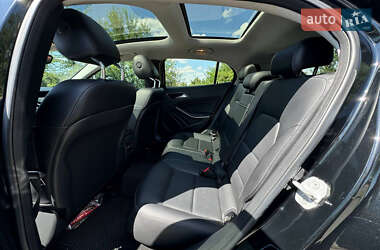 Внедорожник / Кроссовер Mercedes-Benz GLA-Class 2015 в 