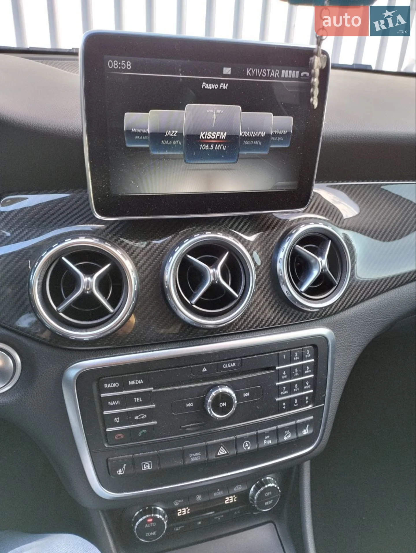 2016 Mercedes-Benz GLA-klasse - мініатюра 47