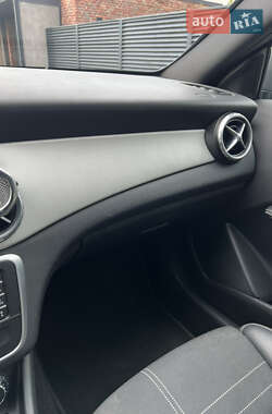 Внедорожник / Кроссовер Mercedes-Benz GLA-Class 2016 в 
