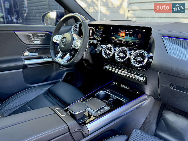 Внедорожник / Кроссовер Mercedes-Benz GLA-Class 2022 в Киеве