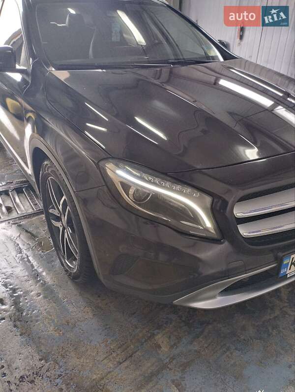 Внедорожник / Кроссовер Mercedes-Benz GLA-Class 2016 в Киеве