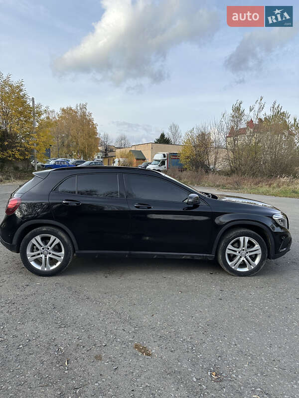 Внедорожник / Кроссовер Mercedes-Benz GLA-Class 2015 в Бориславе