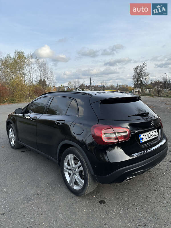 Внедорожник / Кроссовер Mercedes-Benz GLA-Class 2015 в Бориславе