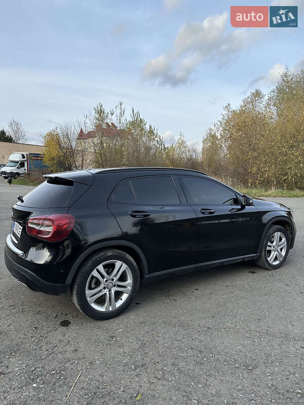 Внедорожник / Кроссовер Mercedes-Benz GLA-Class 2015 в Бориславе