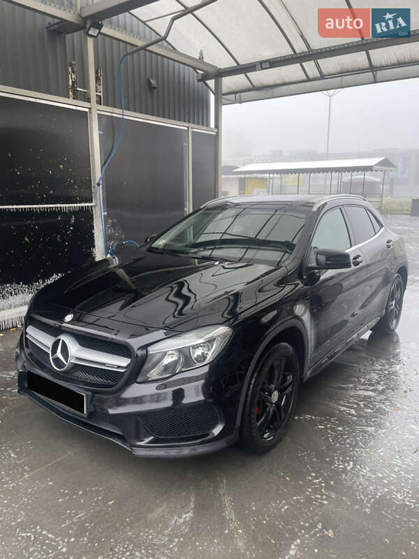 Внедорожник / Кроссовер Mercedes-Benz GLA-Class 2015 в 