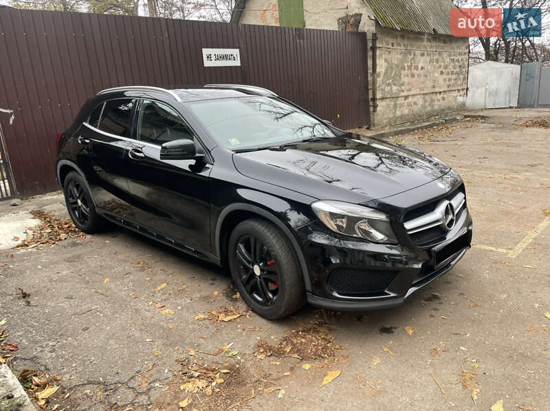 Внедорожник / Кроссовер Mercedes-Benz GLA-Class 2015 в Полтаве