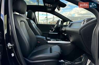 Внедорожник / Кроссовер Mercedes-Benz GLA-Class 2022 в 