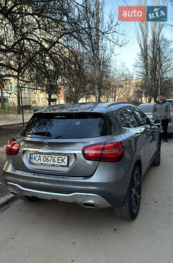 Позашляховик / Кросовер Mercedes-Benz GLA-Class 2018 в 