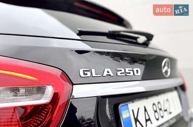 Внедорожник / Кроссовер Mercedes-Benz GLA-Class 2016 в 