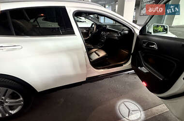 Внедорожник / Кроссовер Mercedes-Benz GLA-Class 2017 в 