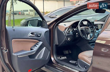 Позашляховик / Кросовер Mercedes-Benz GLA-Class 2014 в 