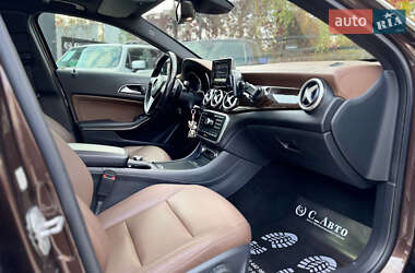 Позашляховик / Кросовер Mercedes-Benz GLA-Class 2014 в 
