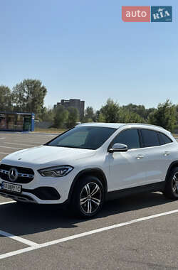 Внедорожник / Кроссовер Mercedes-Benz GLA-Class 2021 в 