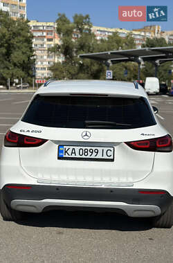 Внедорожник / Кроссовер Mercedes-Benz GLA-Class 2021 в 