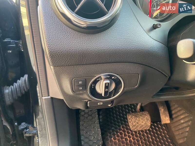 Внедорожник / Кроссовер Mercedes-Benz GLA-Class 2017 в Львове