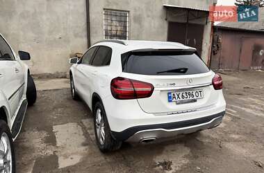 Внедорожник / Кроссовер Mercedes-Benz GLA-Class 2018 в 