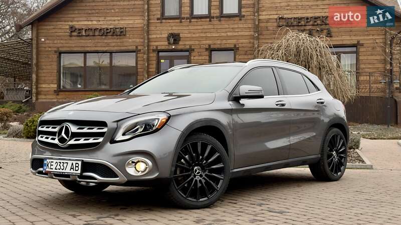 Внедорожник / Кроссовер Mercedes-Benz GLA-Class 2017 в 