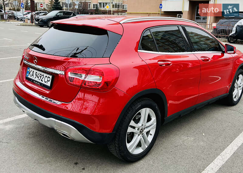 Внедорожник / Кроссовер Mercedes-Benz GLA-Class 2017 в Киеве