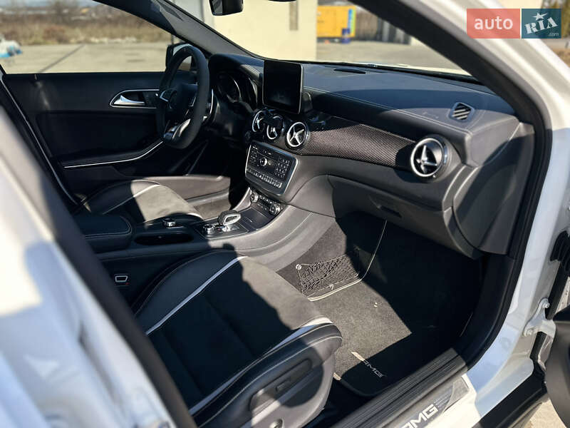 Внедорожник / Кроссовер Mercedes-Benz GLA-Class 2018 в Мукачево
