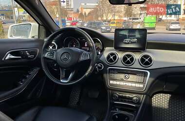Позашляховик / Кросовер Mercedes-Benz GLA-Class 2017 в 