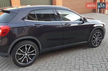 Внедорожник / Кроссовер Mercedes-Benz GLA-Class 2015 в 