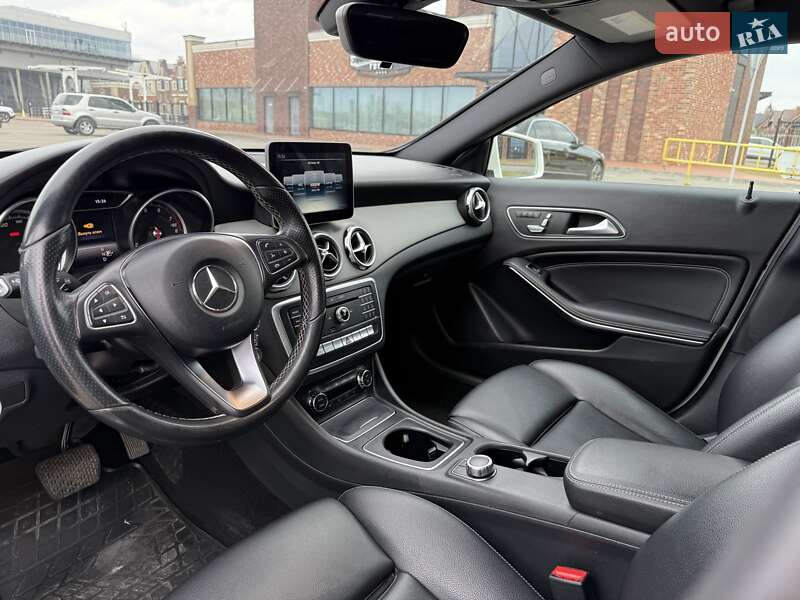 Позашляховик / Кросовер Mercedes-Benz GLA-Class 2017 в Києві