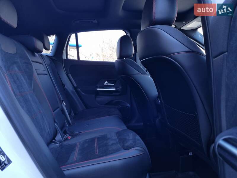 Позашляховик / Кросовер Mercedes-Benz GLA-Class 2023 в Одесі
