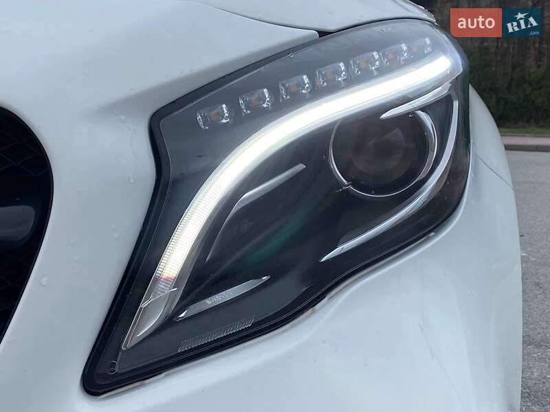 Внедорожник / Кроссовер Mercedes-Benz GLA-Class 2019 в Львове