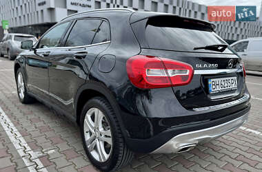 Внедорожник / Кроссовер Mercedes-Benz GLA-Class 2015 в 