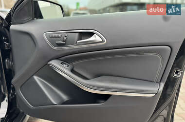 Внедорожник / Кроссовер Mercedes-Benz GLA-Class 2015 в 