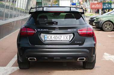 Внедорожник / Кроссовер Mercedes-Benz GLA-Class 2018 в 