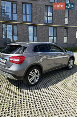Внедорожник / Кроссовер Mercedes-Benz GLA-Class 2015 в 