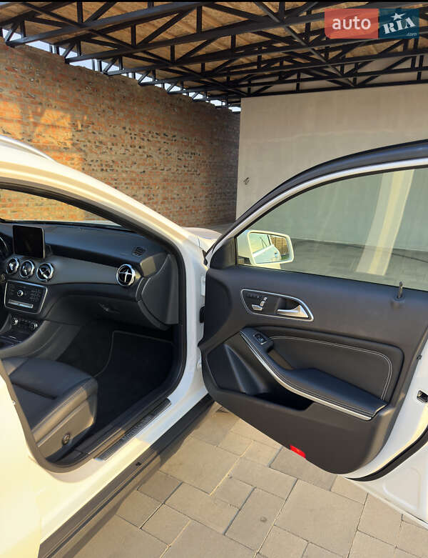 Внедорожник / Кроссовер Mercedes-Benz GLA-Class 2019 в Днепре