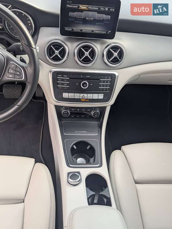 Позашляховик / Кросовер Mercedes-Benz GLA-Class 2019 в Харкові