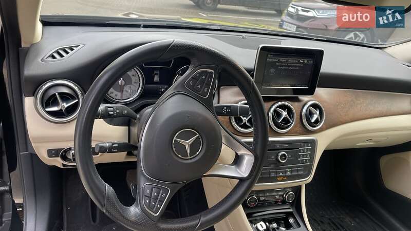 Позашляховик / Кросовер Mercedes-Benz GLA-Class 2016 в Києві