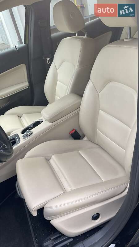 Позашляховик / Кросовер Mercedes-Benz GLA-Class 2016 в Києві