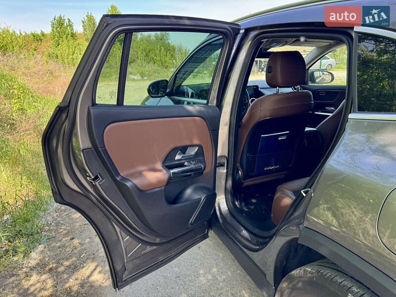 Позашляховик / Кросовер Mercedes-Benz GLA-Class 2021 в Києві