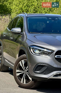 Внедорожник / Кроссовер Mercedes-Benz GLA-Class 2021 в 