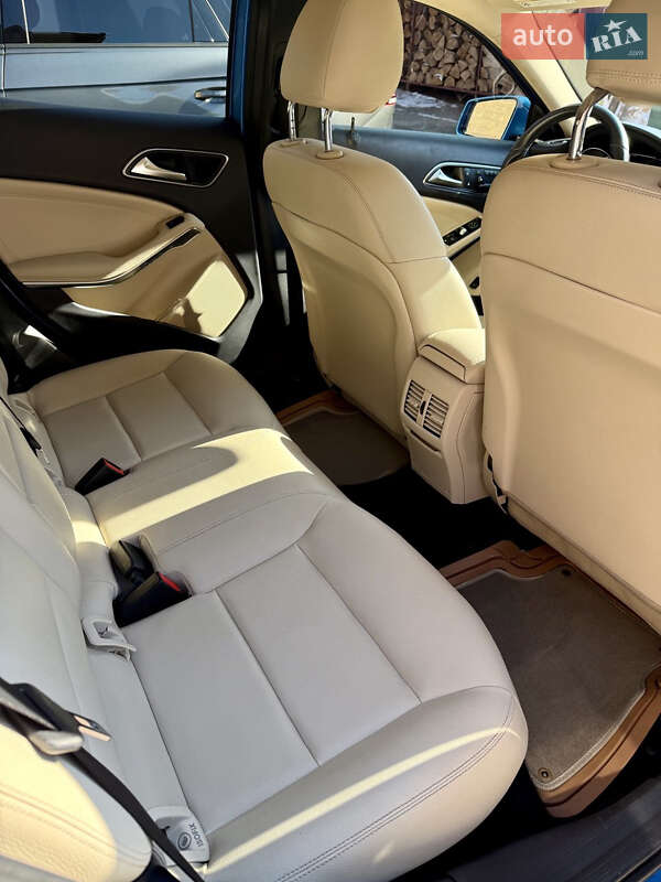 Внедорожник / Кроссовер Mercedes-Benz GLA-Class 2014 в Харькове
