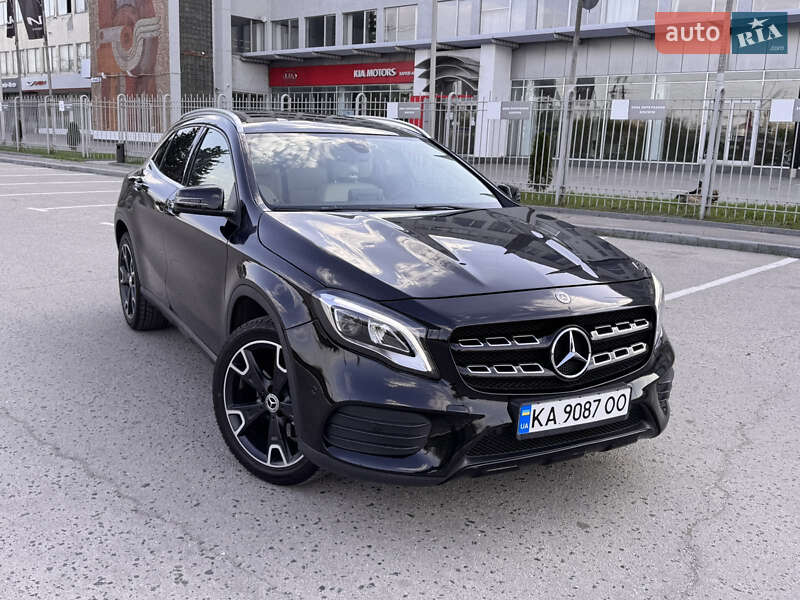 Внедорожник / Кроссовер Mercedes-Benz GLA-Class 2018 в Харькове