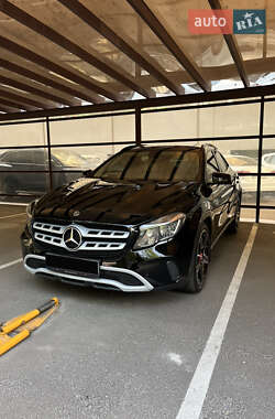 Позашляховик / Кросовер Mercedes-Benz GLA-Class 2017 в 