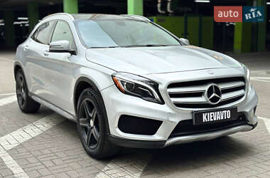 Позашляховик / Кросовер Mercedes-Benz GLA-Class 2015 в 