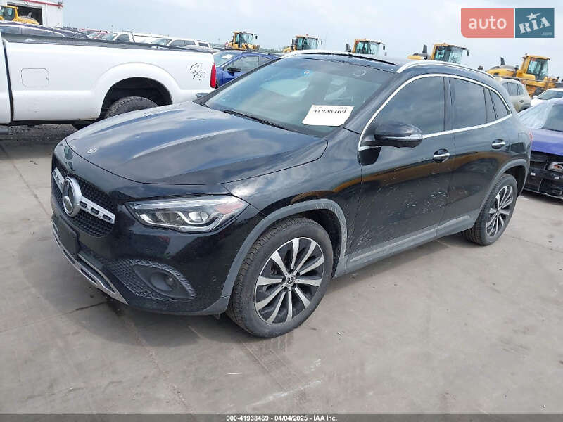 Mercedes-Benz GLA-Class 2020