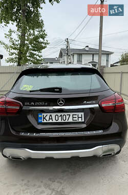 Позашляховик / Кросовер Mercedes-Benz GLA-Class 2017 в 