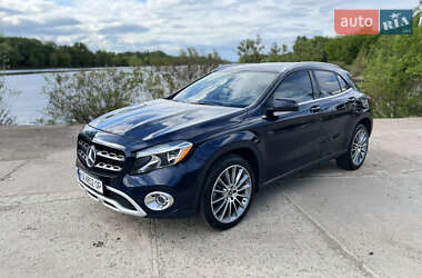 Позашляховик / Кросовер Mercedes-Benz GLA-Class 2017 в 