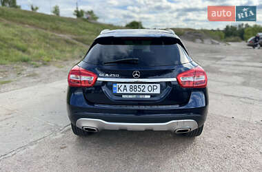 Позашляховик / Кросовер Mercedes-Benz GLA-Class 2017 в 