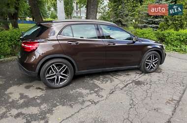 Позашляховик / Кросовер Mercedes-Benz GLA-Class 2017 в 